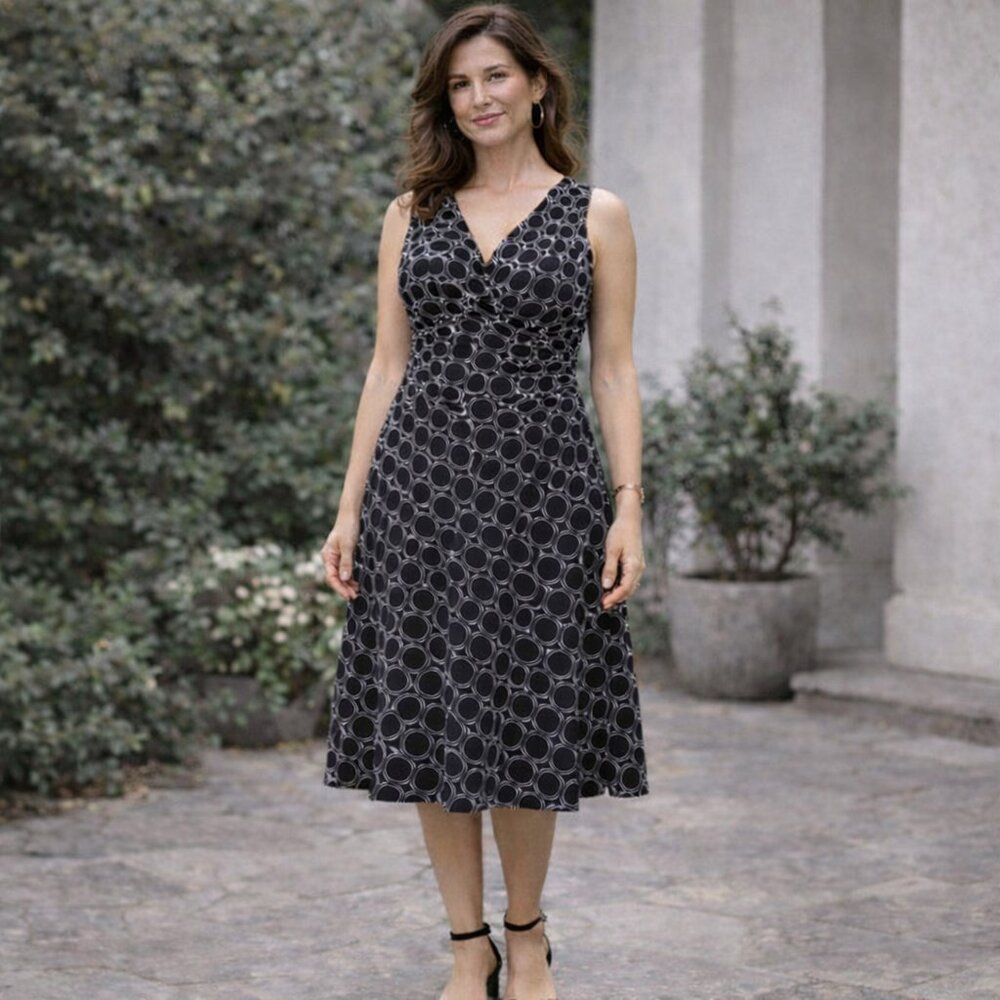 Womens Size L Sleeveless Knee Length‎ Dress Ruched Waist Black White Geometric